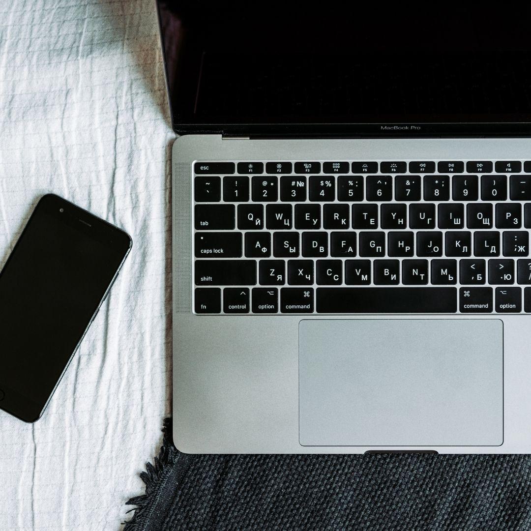 Jak przyciągnąć klientów z Internetu do studia tatuażu: poznaj 4 skuteczne pomysły!