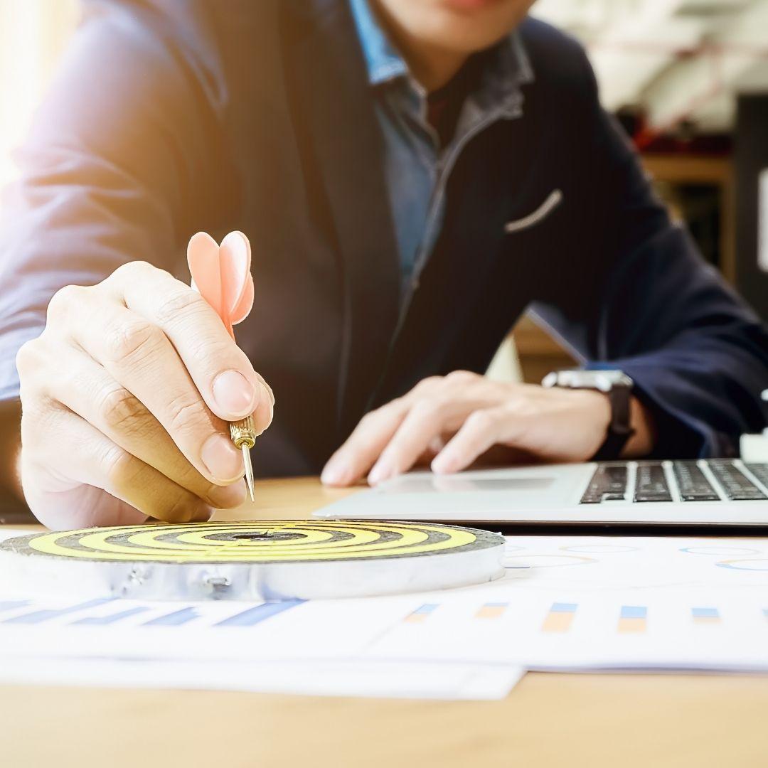 Four effective ways of attracting more online customers