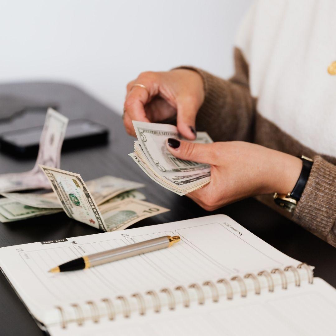 Altering the prices in a tattoo studio without losing customers